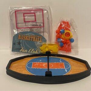Head 2 Head Tabletop Basketball Game Set w/ Mini Hoop Balls Court Board Toy